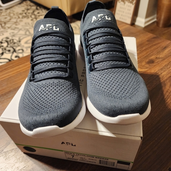 APL Techloom Breeze Men’s Sz 7 Black Midnight Jungle Sneakers Training Shoes